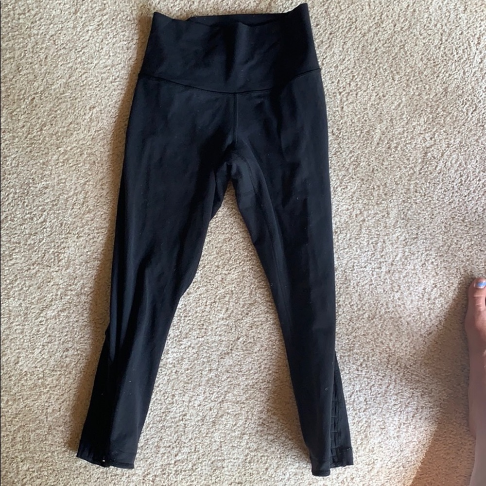 Lululemon crops